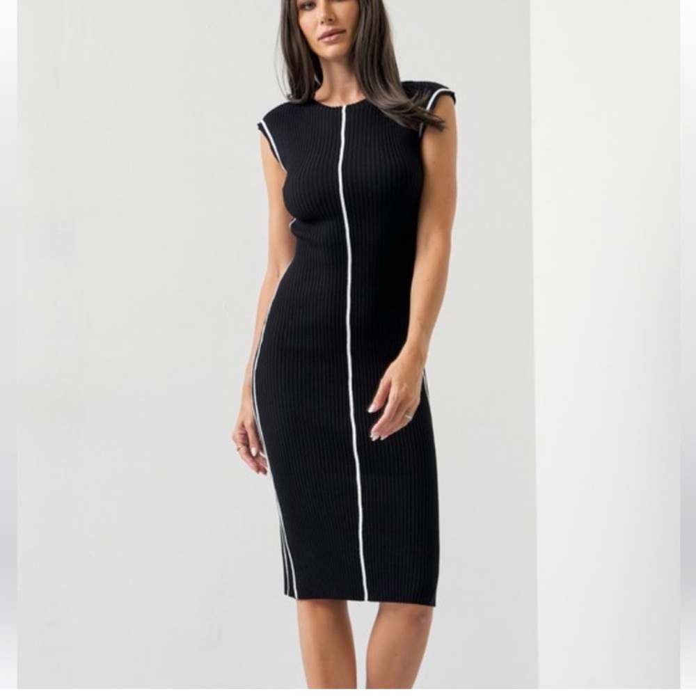 Black Sleeveless Knit Midi Dress